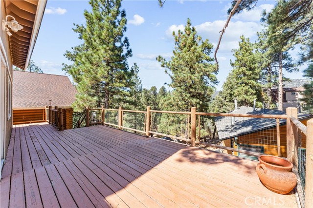 Detail Gallery Image 4 of 50 For 305 Lookout Dr, Big Bear City,  CA 92314 - 2 Beds | 2 Baths