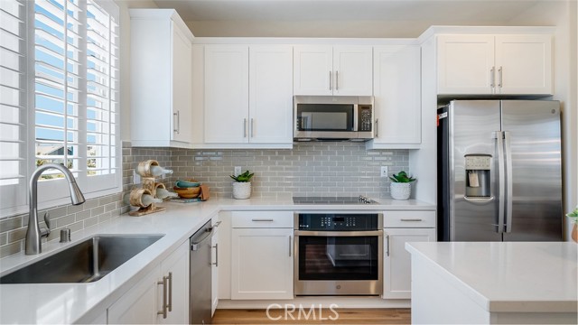 2575 E Lincoln Paseo, Ontario CA: https://media.crmls.org/medias/c76b6006-1ec2-4149-a152-3157a5d8aef6.jpg