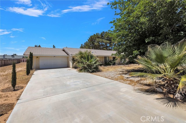 Detail Gallery Image 1 of 1 For 22193 Cholena Rd, Apple Valley,  CA 92307 - 3 Beds | 2 Baths