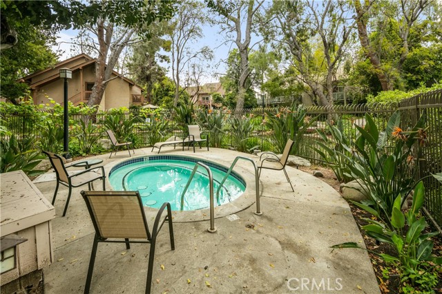 Detail Gallery Image 25 of 26 For 7101 Farralone Ave #112,  Canoga Park,  CA 91303 - 2 Beds | 1 Baths