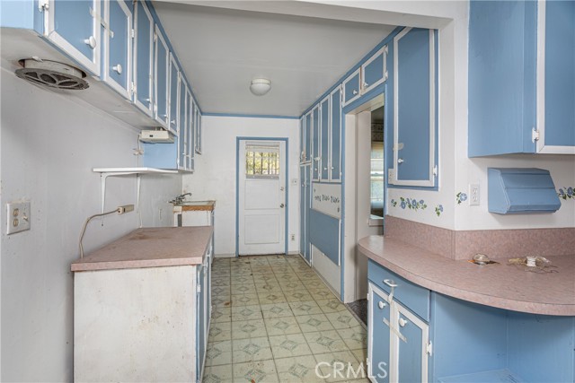 Detail Gallery Image 14 of 37 For 713 Flower Ave, Venice,  CA 90291 - 2 Beds | 2 Baths