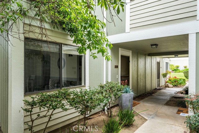 Detail Gallery Image 4 of 28 For 27072 Hidaway Ave #3,  Canyon Country,  CA 91351 - 2 Beds | 1/1 Baths