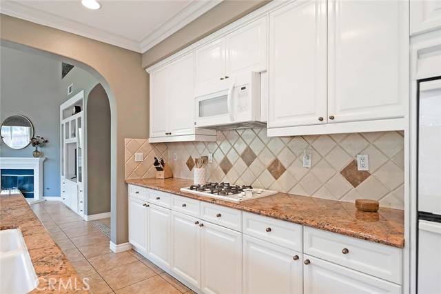 Detail Gallery Image 13 of 75 For 13762 Woodcrest Ct, Corona,  CA 92880 - 5 Beds | 3 Baths