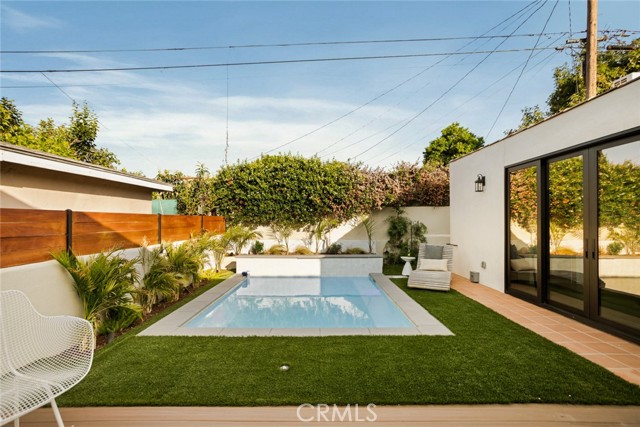 2334 Glover Place, Los Angeles CA: https://media.crmls.org/medias/c77053ad-5da1-407e-9238-efb29dc79593.jpg