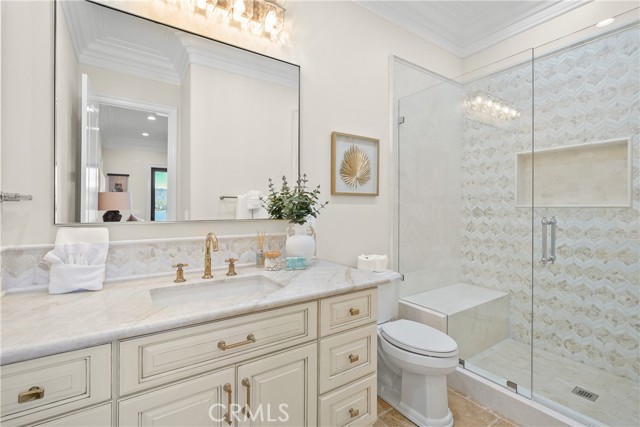 Detail Gallery Image 35 of 42 For 39055 N Shore Dr, Fawnskin,  CA 92333 - 6 Beds | 6/1 Baths