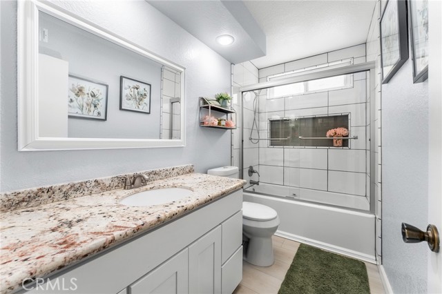 6264 N Beechwood Avenue, San Bernardino CA: https://media.crmls.org/medias/c77299a2-8135-41c8-b9be-9125e3aa276f.jpg