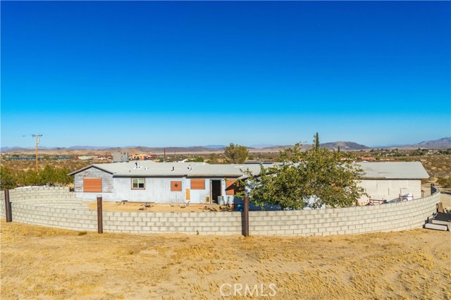 Detail Gallery Image 2 of 8 For 5177 Avenida Del Sol, Joshua Tree,  CA 92252 - 4 Beds | 2 Baths