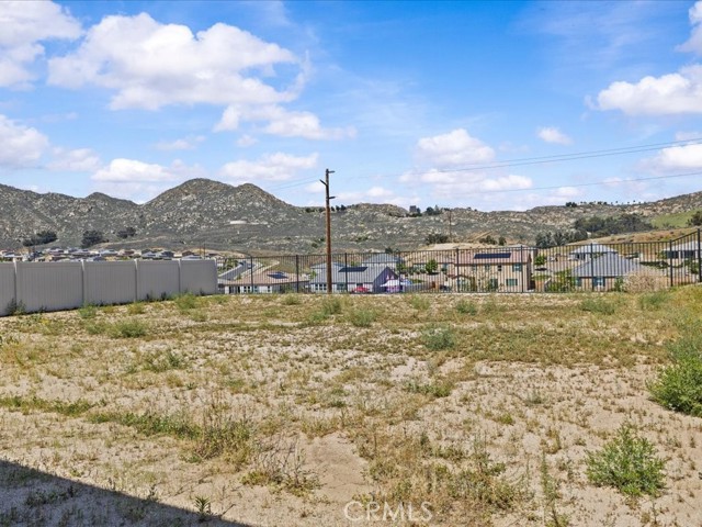 21300 Telegraph Road, Riverside CA: https://media.crmls.org/medias/c772ef94-1d5d-466c-9fb0-6c0ee9a7b35d.jpg