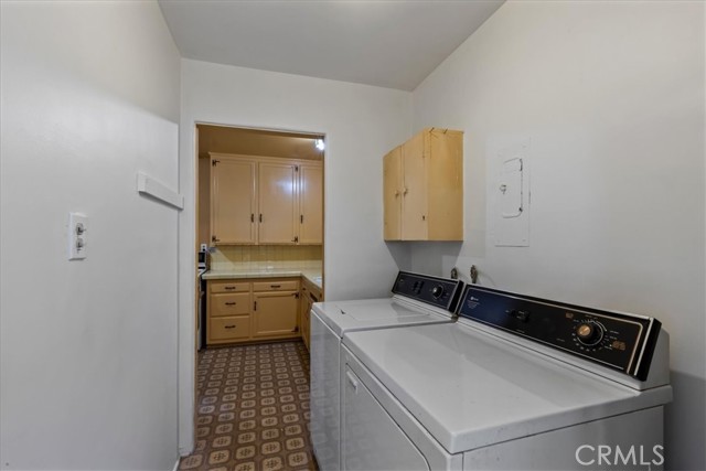 4306 W Verdugo Ave, Burbank CA: https://media.crmls.org/medias/c773d97a-0cde-468f-9348-abcb390da1c4.jpg