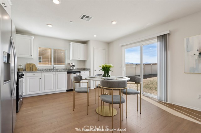 Detail Gallery Image 15 of 35 For 18774 Hampton Ln, Adelanto,  CA 92301 - 3 Beds | 2/1 Baths