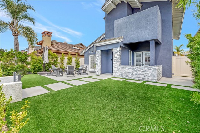 Detail Gallery Image 3 of 55 For 1916 Pine St, Huntington Beach,  CA 92648 - 4 Beds | 3 Baths
