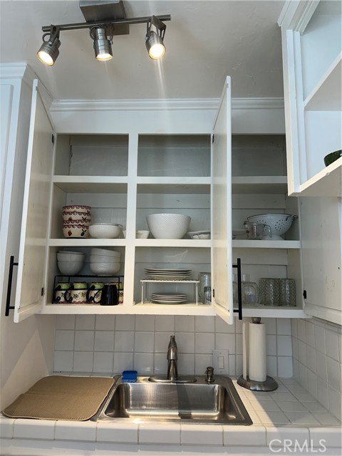 Detail Gallery Image 18 of 21 For 116 Avenida Serra #1,  San Clemente,  CA 92672 - 1 Beds | 1 Baths