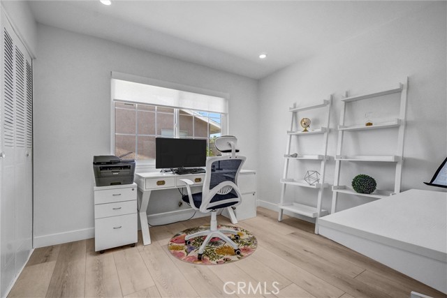 1947 N Sacramento Street, Orange CA: https://media.crmls.org/medias/c77626b3-ce0b-465d-ac5b-a1c2a4beb209.jpg