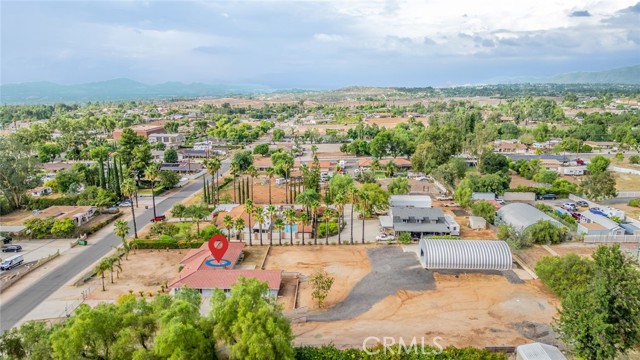 16600 Porter Avenue, Riverside CA: https://media.crmls.org/medias/c77691c3-340a-423b-b494-170e6933b4b1.jpg