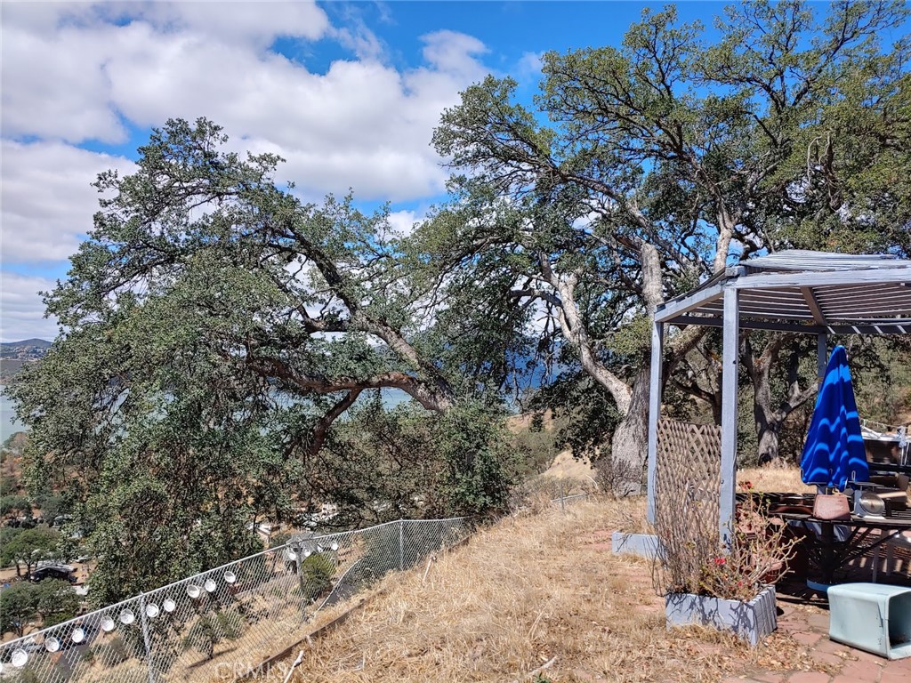 https://media.crmls.org/medias/c776ea77-11b6-4fbd-8502-ce64636bfb47.jpg?preset=X-Large