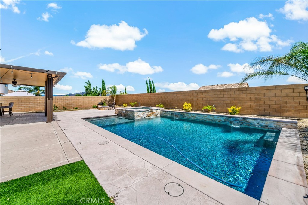 35646 Summerholly Lane