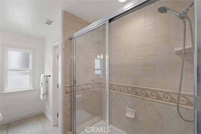 2000 Walnut Avenue, Manhattan Beach CA: https://media.crmls.org/medias/c777b57f-7acc-434b-8eea-01780730ff19.jpg