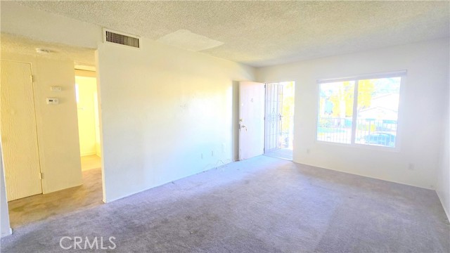 Detail Gallery Image 6 of 14 For 1016 E Deodar St #4,  Ontario,  CA 91764 - 2 Beds | 1 Baths