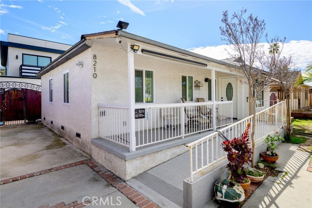 Detail Gallery Image 1 of 14 For 8210 Laurelgrove Ave, North Hollywood,  CA 91605 - 2 Beds | 1 Baths