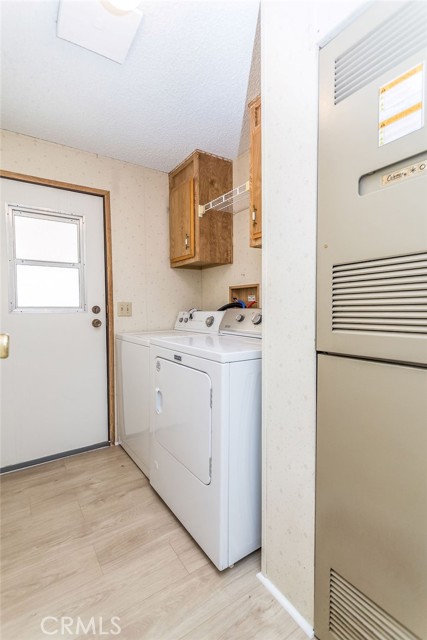 34854 Lyn Avenue, Hemet CA: https://media.crmls.org/medias/c778247a-89df-4ff2-a681-7d72644b79e6.jpg