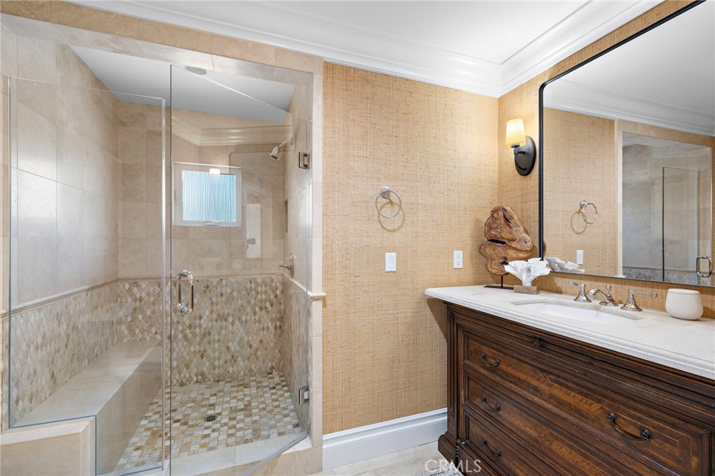 C7786877 7eed 48db 9776 57937560d7fe