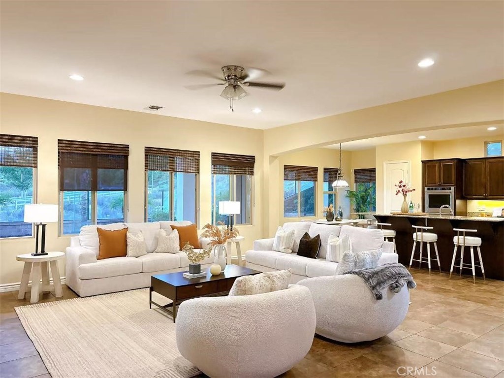 MLS #OC25245828 image #6