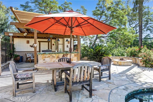 10345 McBroom Street, Sunland CA: https://media.crmls.org/medias/c7790d73-9d1a-4228-8e30-92205921c091.jpg