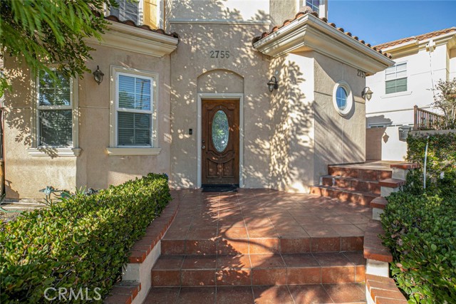 2755 Montrose Avenue photo 4