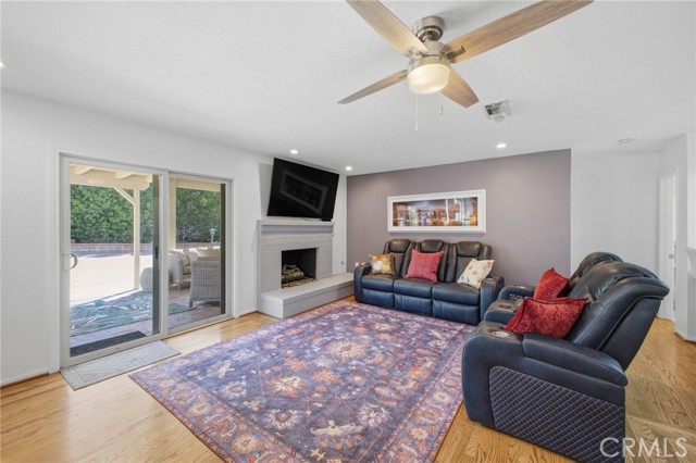 Detail Gallery Image 12 of 43 For 1970 Glassboro, Claremont,  CA 91711 - 4 Beds | 3 Baths