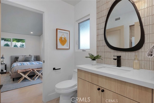 23616 Mariano Street, Woodland Hills CA: https://media.crmls.org/medias/c77ae64a-fd3b-4e82-a058-c94e4ddf2cd1.jpg