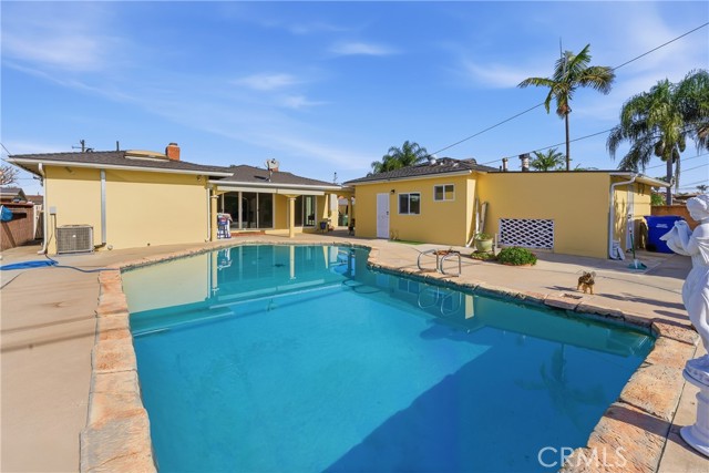 Detail Gallery Image 24 of 31 For 10406 Hasty, Downey,  CA 90241 - 4 Beds | 3 Baths