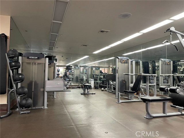 Detail Gallery Image 26 of 32 For 200 N Swall Dr #L252,  Beverly Hills,  CA 90211 - 2 Beds | 2 Baths