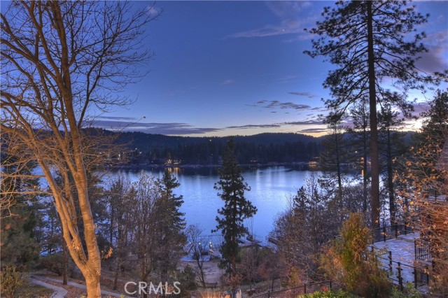 Detail Gallery Image 13 of 63 For 28175 North Shore Rd, Lake Arrowhead,  CA 92352 - 5 Beds | 5/1 Baths