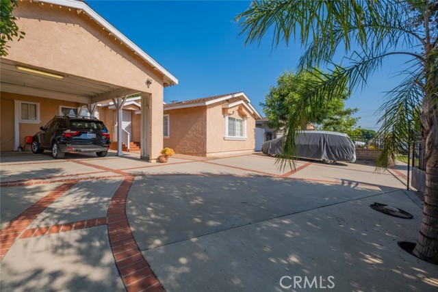 11750 Glencrest Drive photo 2
