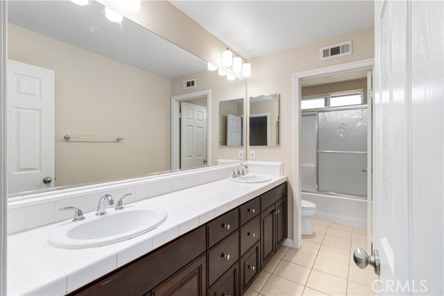 Detail Gallery Image 15 of 28 For 15991 Nature Trl, Chino,  CA 91708 - 5 Beds | 3 Baths