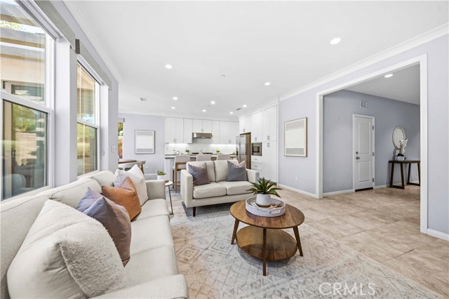 Detail Gallery Image 4 of 41 For 125 Island Coral, Irvine,  CA 92620 - 3 Beds | 2/1 Baths