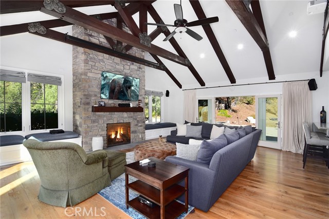 Detail Gallery Image 18 of 46 For 28600 Wagon Rd, Agoura Hills,  CA 91301 - 7 Beds | 7 Baths