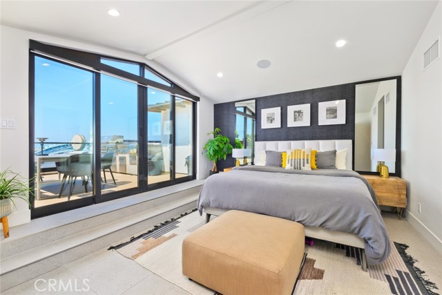 Detail Gallery Image 11 of 26 For 502 E Balboa Bld, Newport Beach,  CA 92661 - 3 Beds | 2 Baths