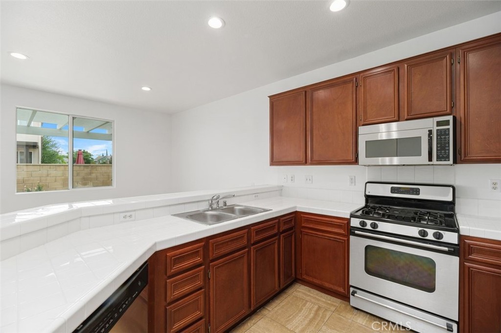 MLS #PW25090356 img 17