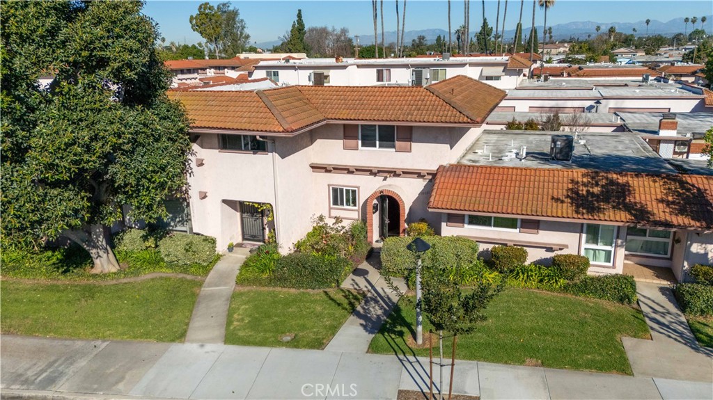 10081 Orangewood Avenue