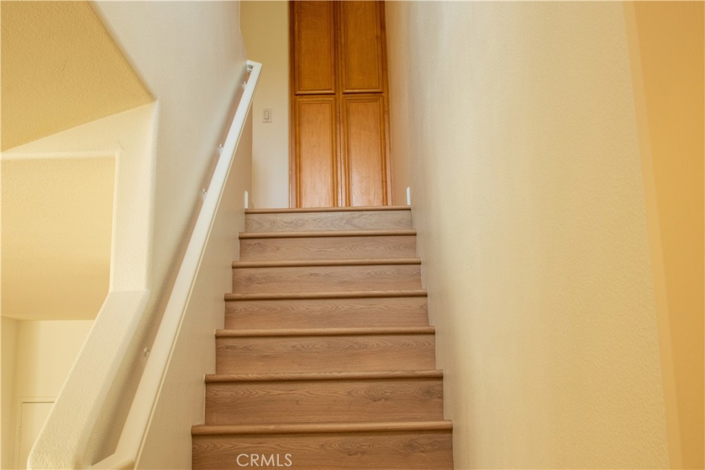 https://media.crmls.org/medias/c77f61cb-704a-4357-838a-33146ab343b6.jpg?preset=X-Large