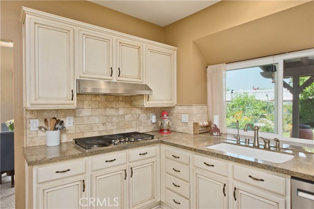 Detail Gallery Image 10 of 36 For 22447 Poplar St, Saugus,  CA 91390 - 4 Beds | 3 Baths