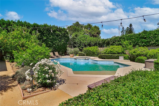 Detail Gallery Image 62 of 74 For 17141 Superior St, Northridge,  CA 91325 - 6 Beds | 4 Baths