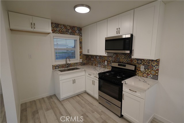 2234 Standard Avenue, Santa Ana CA: https://media.crmls.org/medias/c7803f87-09a8-41df-8de3-574e3eeb9790.jpg