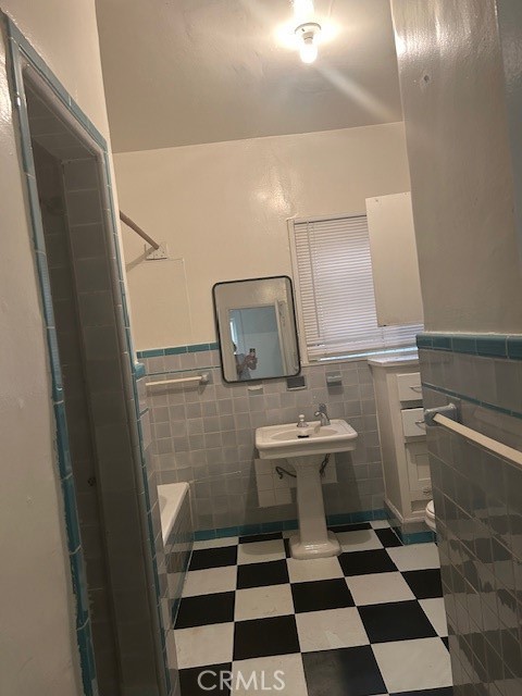 Detail Gallery Image 9 of 30 For 312 S Commonwealth Ave, Los Angeles,  CA 90020 - 2 Beds | 1/1 Baths