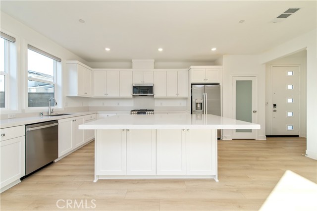 330 Proctor, Irvine CA: https://media.crmls.org/medias/c7817d7f-a01e-4468-bcbb-130ce82d892e.jpg