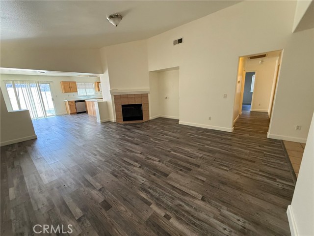 Detail Gallery Image 4 of 26 For 11801 Harwood Rd, Victorville,  CA 92392 - 4 Beds | 2 Baths