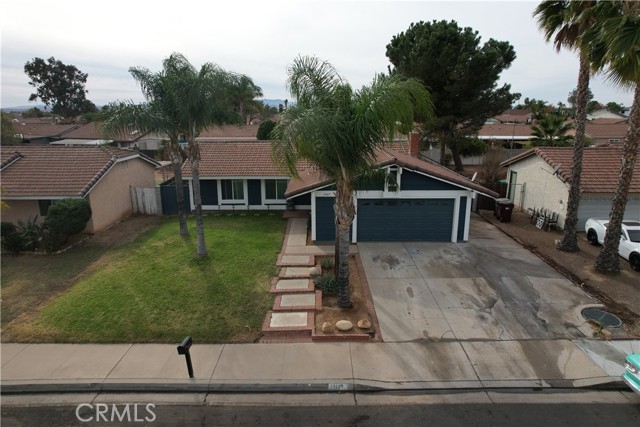 Detail Gallery Image 2 of 40 For 13417 Running Deer Rd, Moreno Valley,  CA 92553 - 3 Beds | 2 Baths