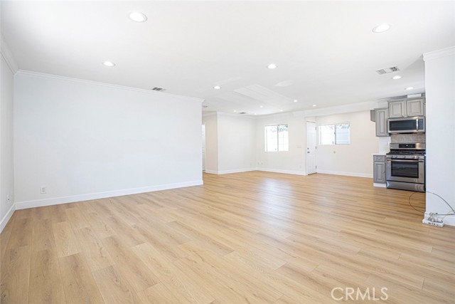 Detail Gallery Image 14 of 50 For 10531 Greenburn Ave, Sunland,  CA 91040 - 5 Beds | 4 Baths