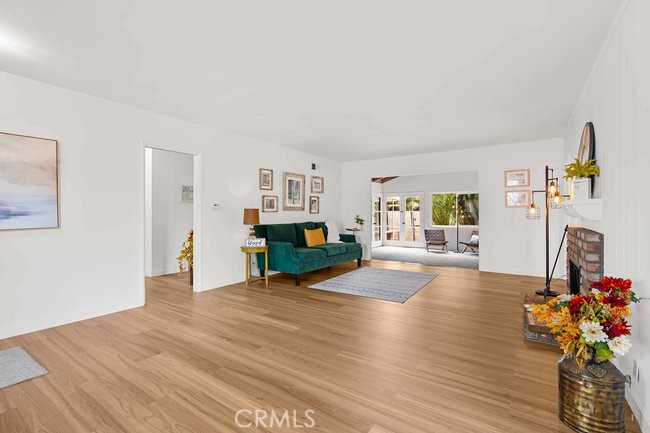 https://media.crmls.org/medias/c783685b-4640-4fad-9ca2-7fa6088c9cf7.jpg?preset=X-Large